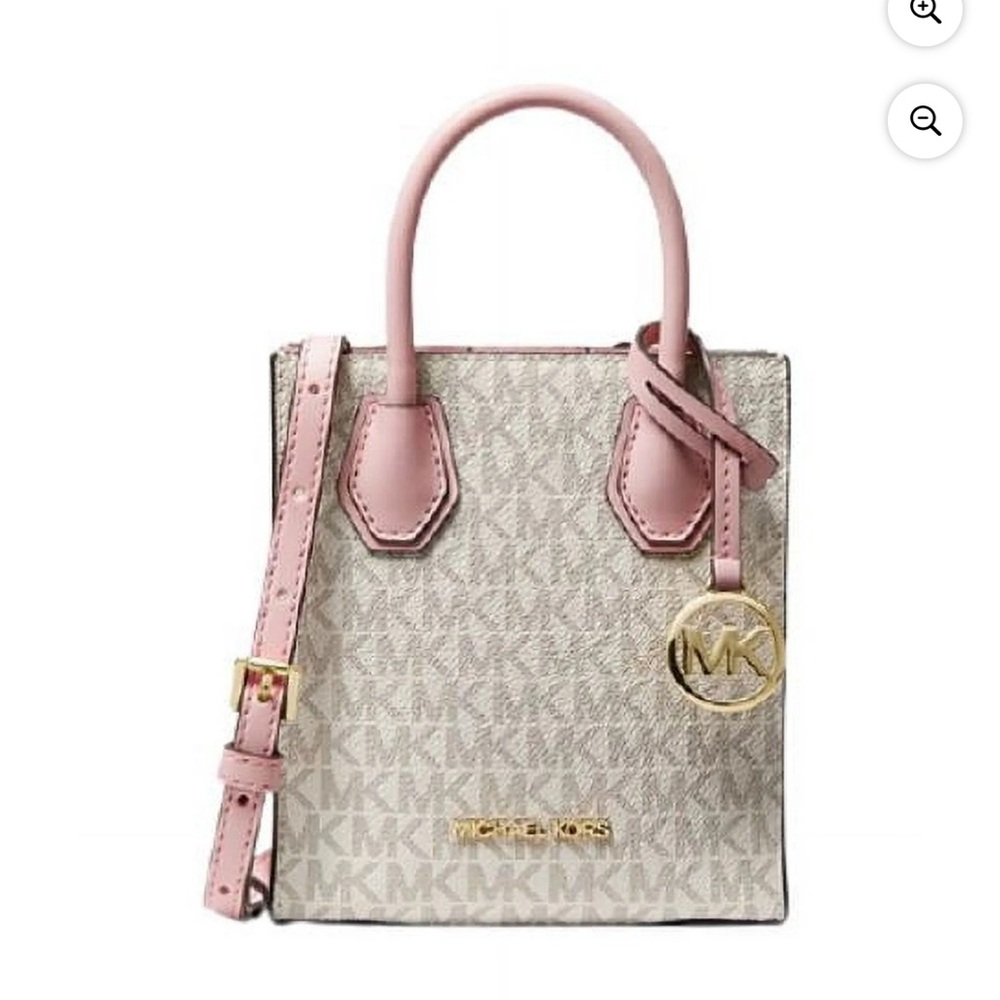 NWT Michael Kors Mercer Pebbled Leather crossbody bag. Opened outer wrapping